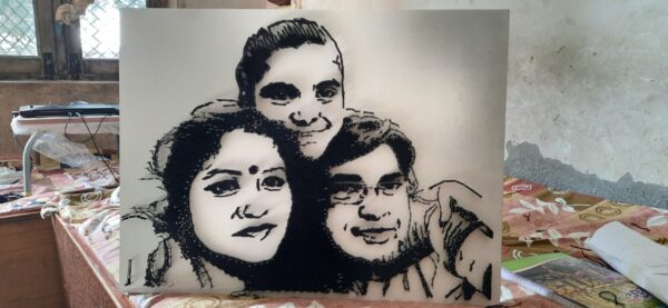 Family Portrait String Art - Image 3